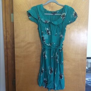 AE Peter Pan collar floral dress 🌟